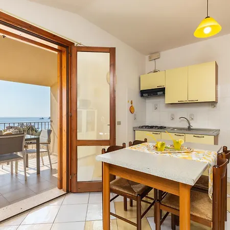 Flavia B Apartment